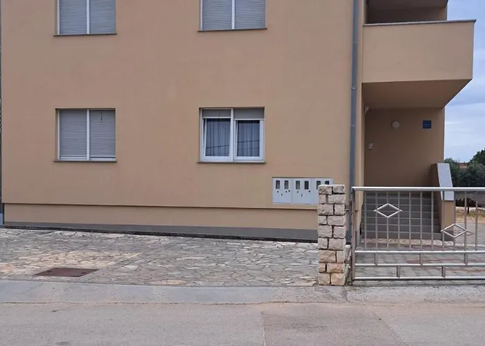 M&s * Sukošan